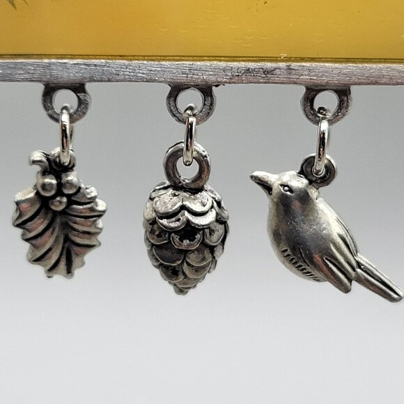 Marjolein Bastin Brooch Bunny in Snow Print Dangling Charms Bird Pinecone Leaf - Picture 4 of 4